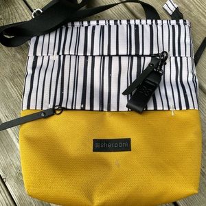 Sherpani Crossbody